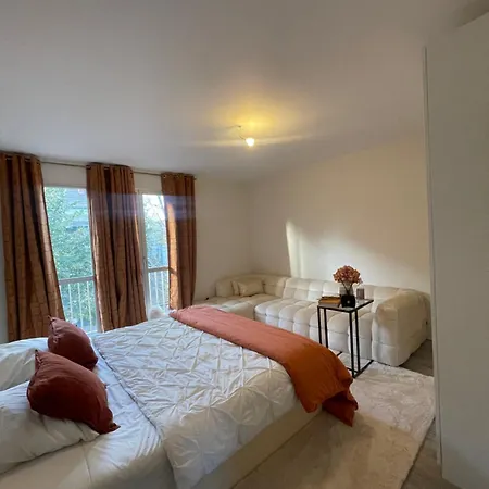 Ferienhaus La Maison Du Luxe Ris-Orangis