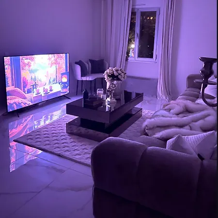 La Maison Du Luxe *
