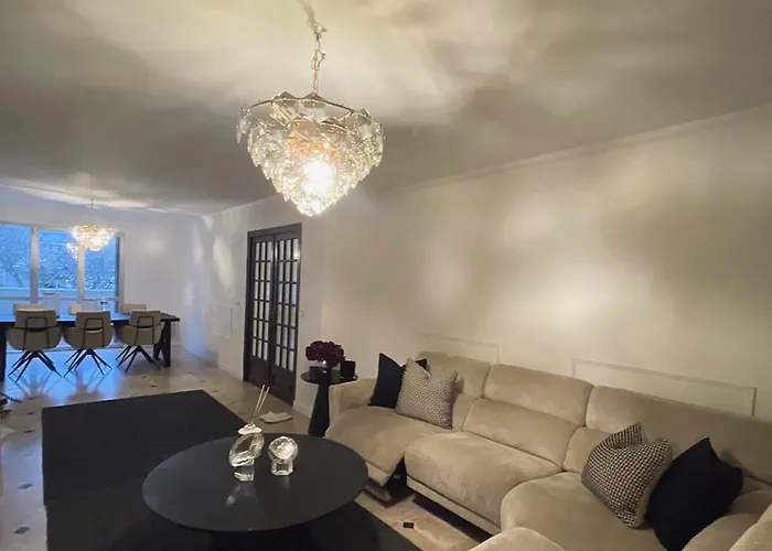 La Maison Du Luxe * Ris-Orangis